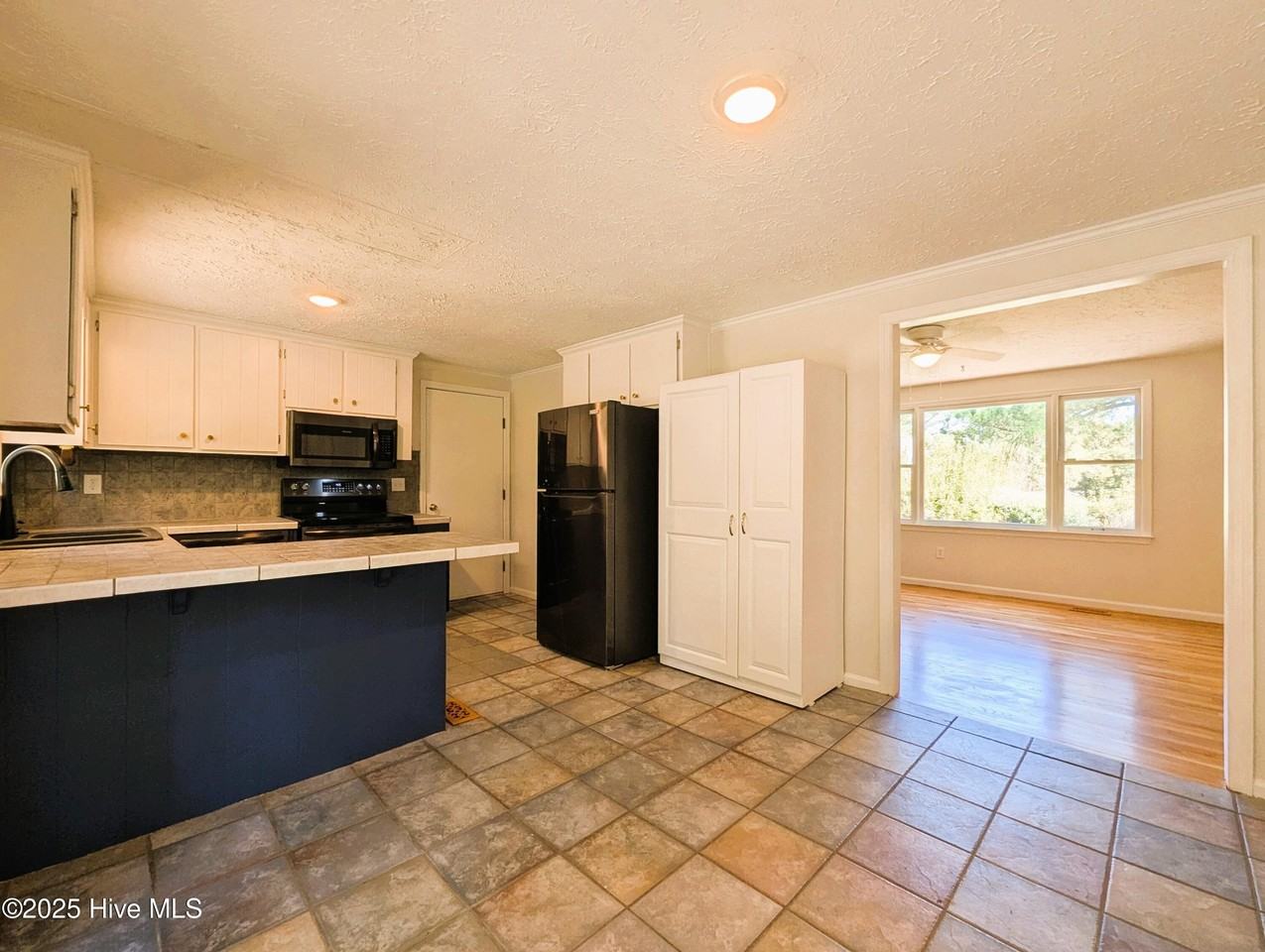 290 Diamondhead Dr S - Photo 7 of 21