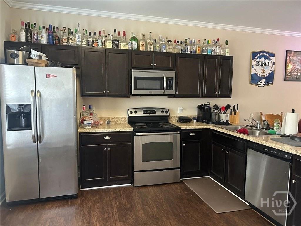 194 Strickland Ave - Photo 2 of 12