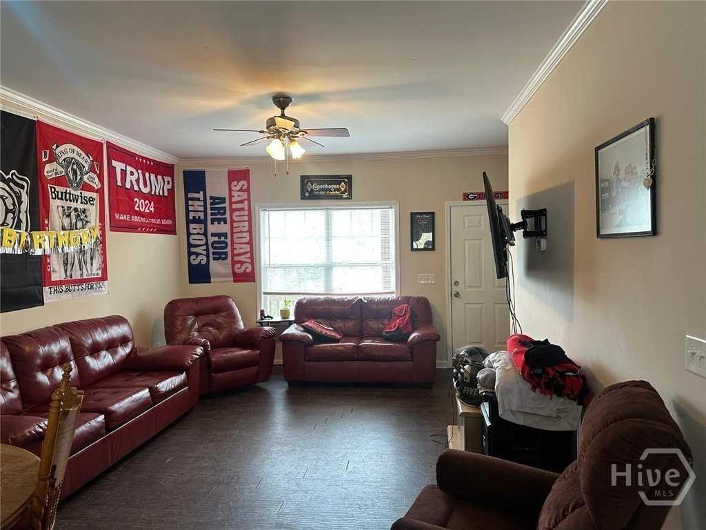 194 Strickland Ave - Photo 5 of 12