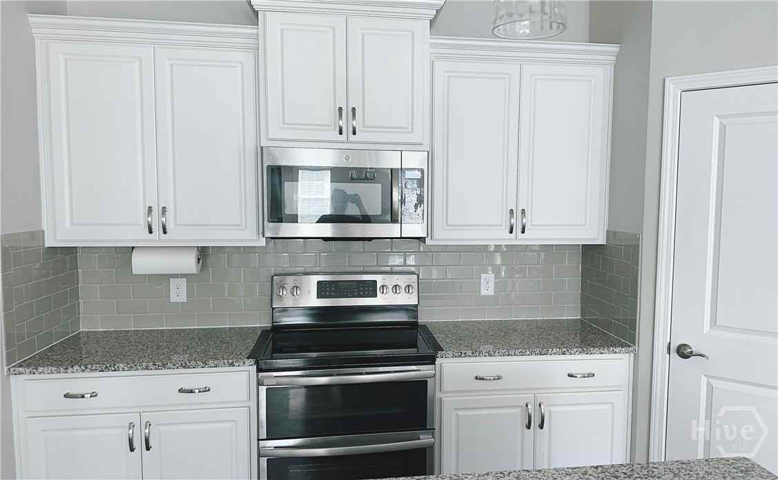604 Majestic Dr - Photo 6 of 44