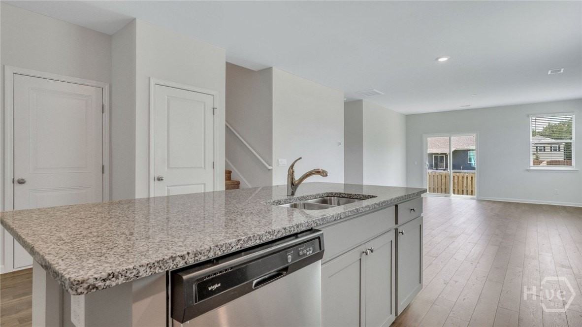 146 Coby Ln - Photo 6 of 8