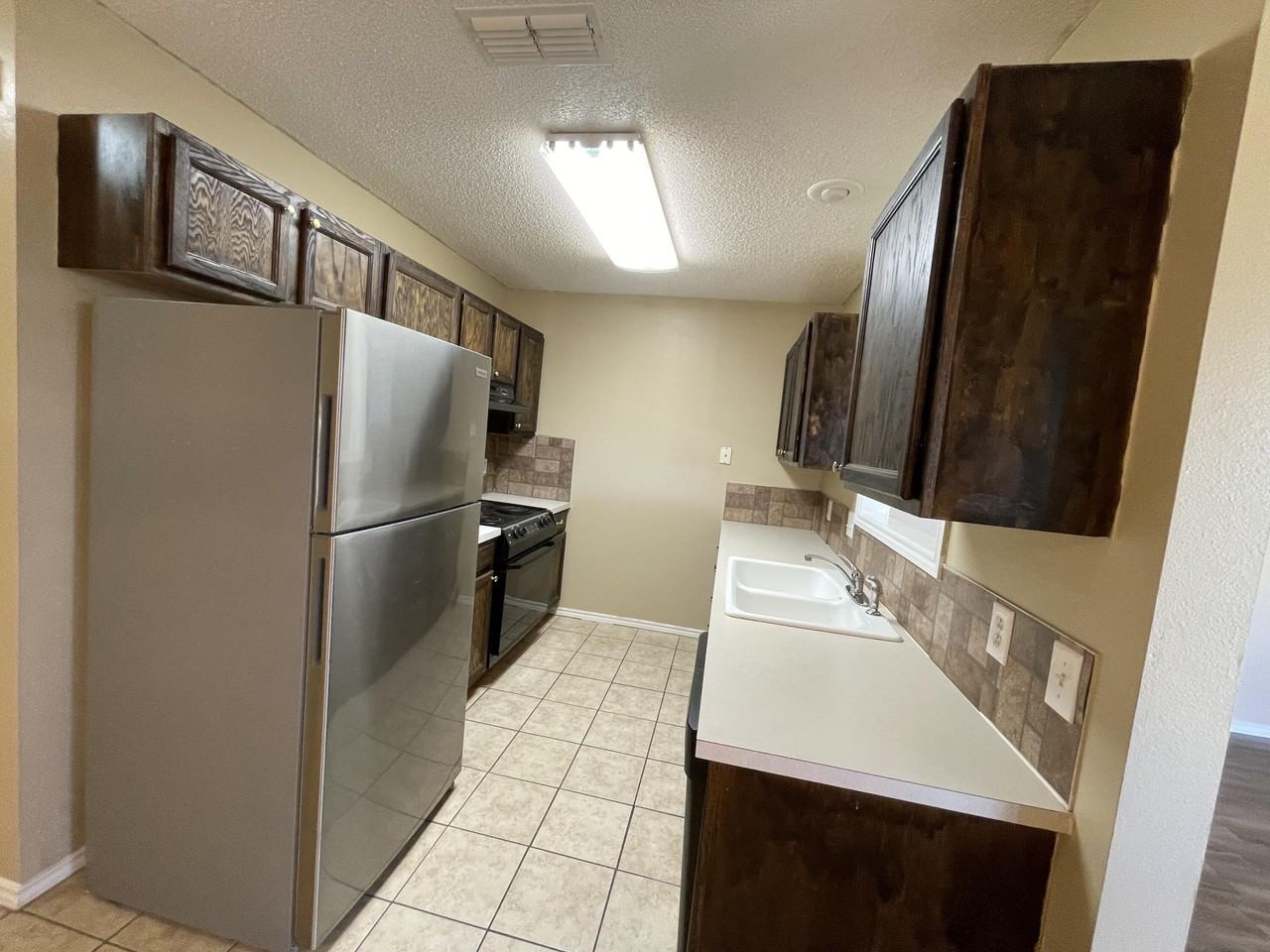 6508 Albany Ave - Photo 5 of 22