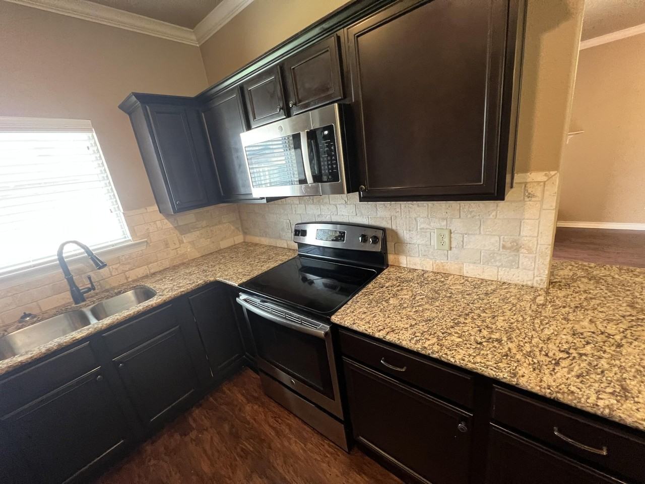 10509 Quinton Ave #B - Photo 7 of 30