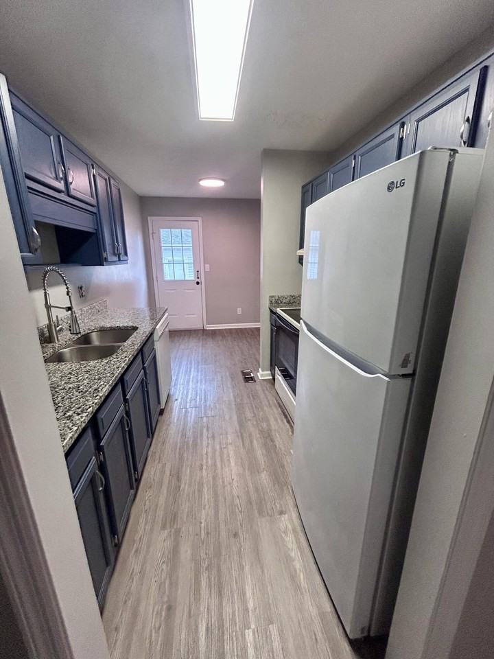 1015 River Bend Rd - Photo 2 of 9