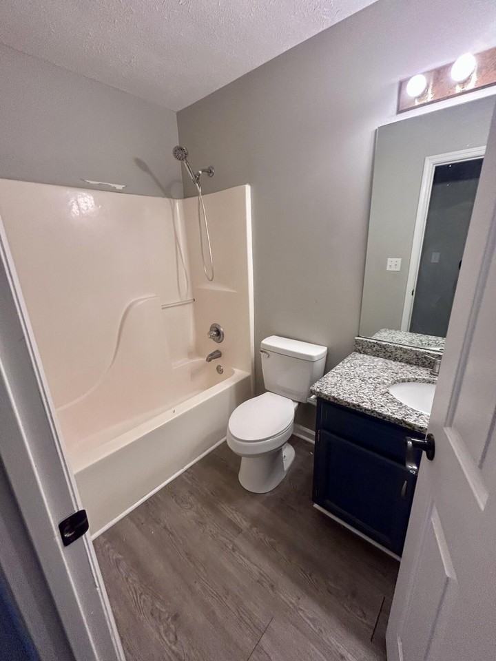 1015 River Bend Rd - Photo 4 of 9