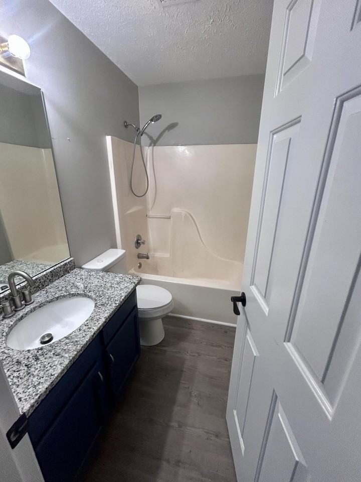 1015 River Bend Rd - Photo 6 of 9