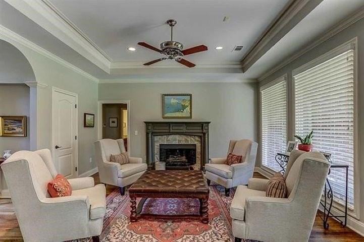 2520 Fox Hill Dr - Photo 5 of 24