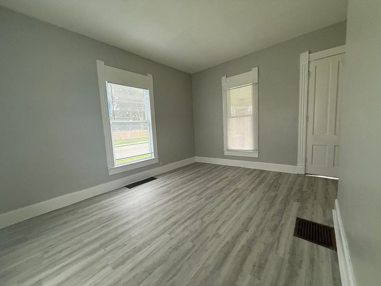 545 W State St #1 - Photo 2 of 11