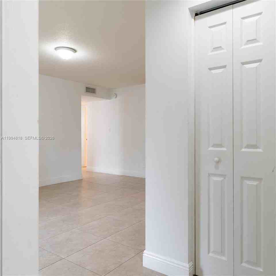 875 Riverside Dr #715 - Photo 3 of 24