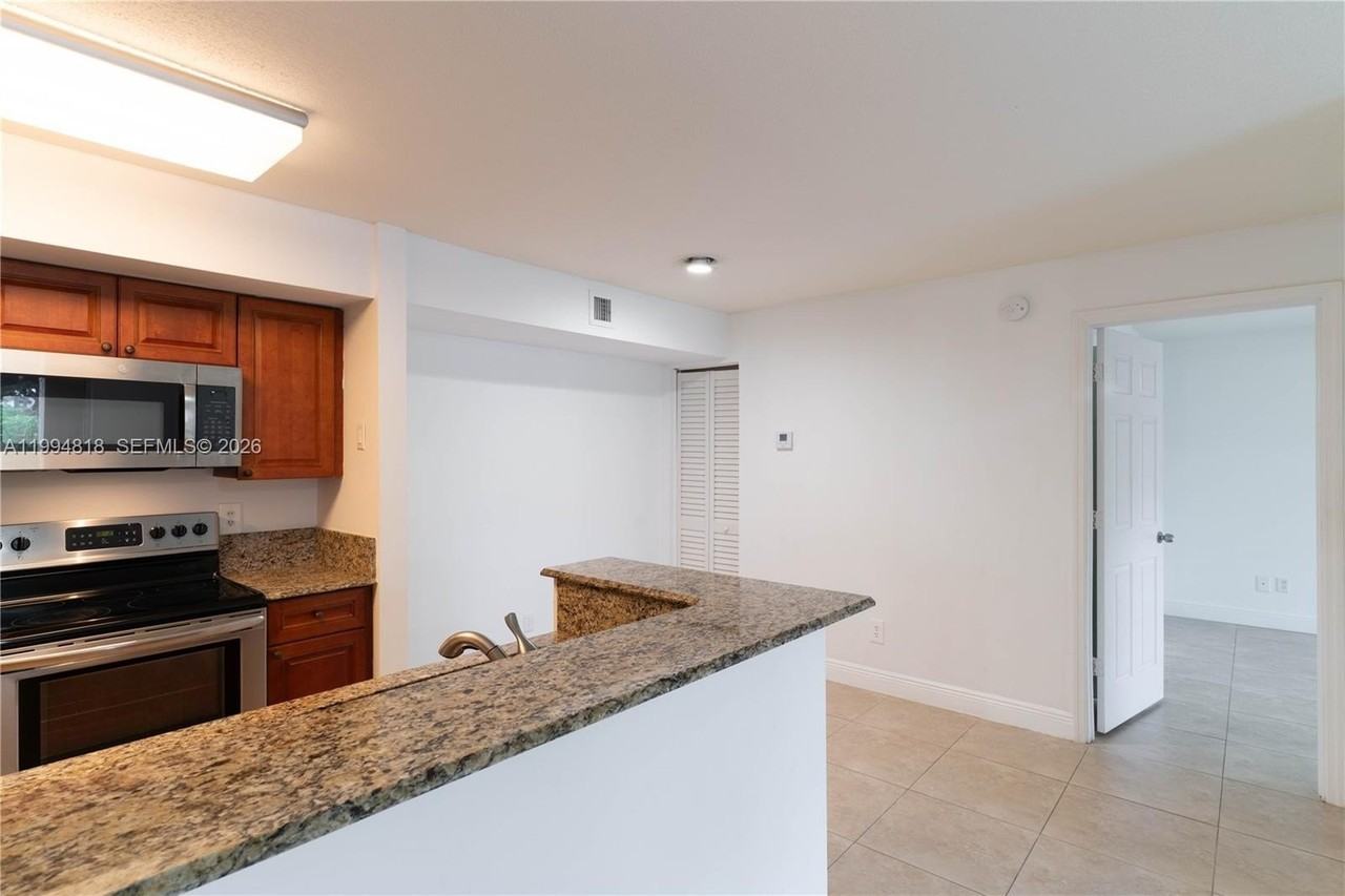 875 Riverside Dr #715 - Photo 7 of 24