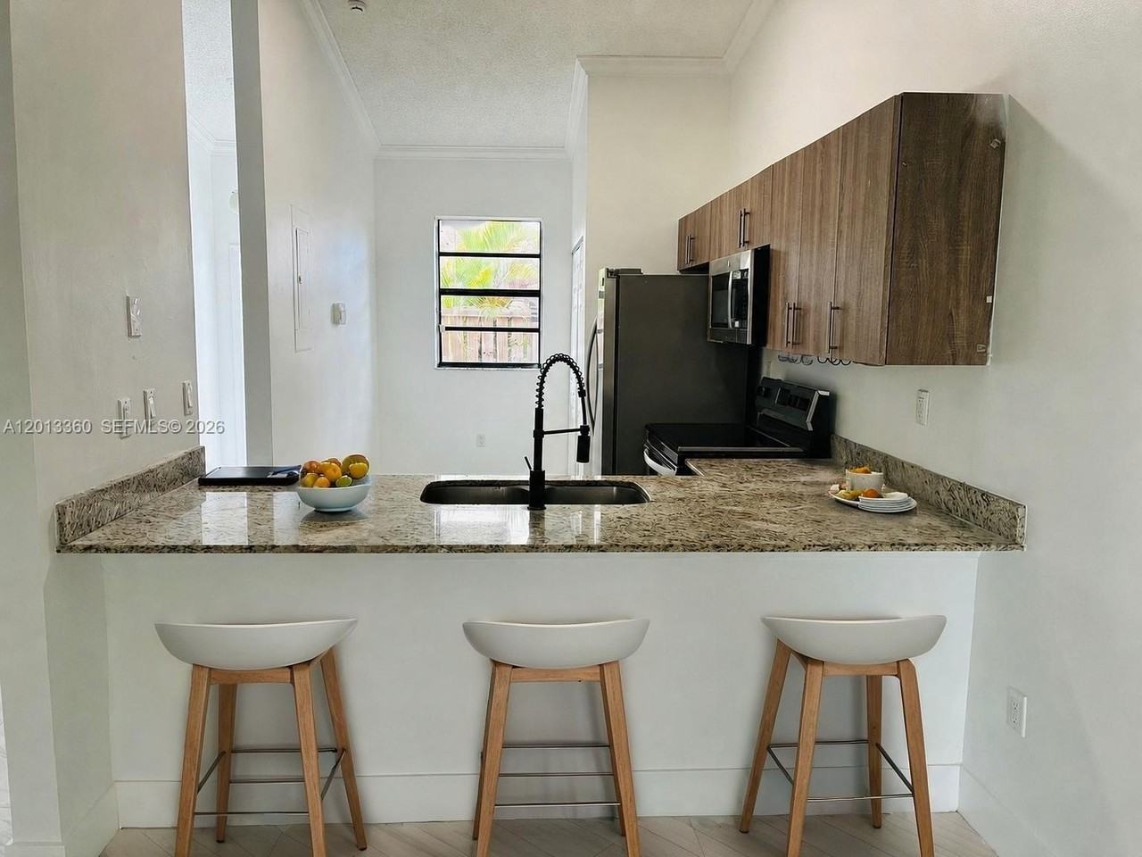 6755 Nw 187th Ter - Photo 5 of 10