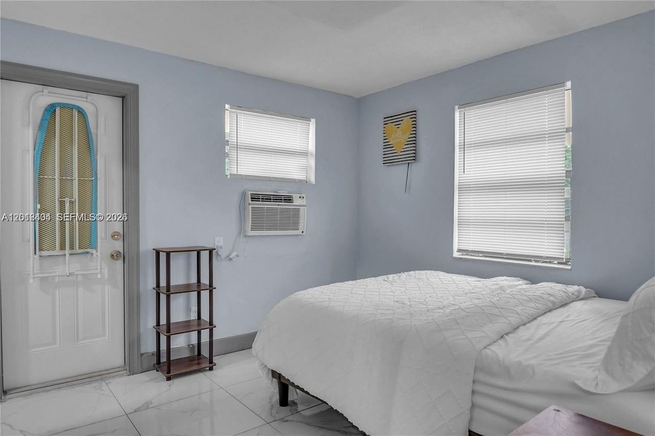 6036 Polk St #1 - Photo 4 of 9