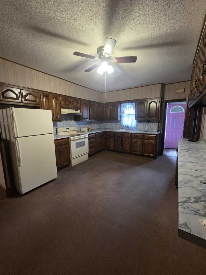 523 Ballou St #1 - Photo 4 of 7