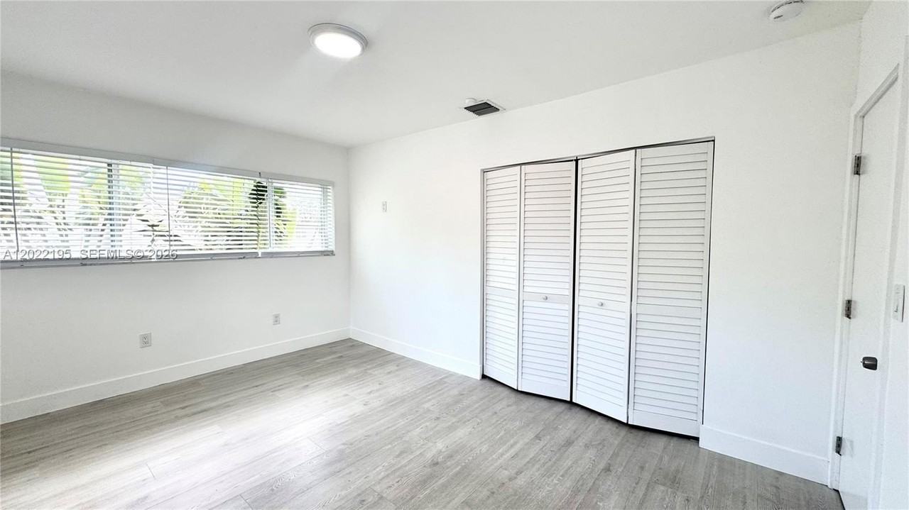 660 Lenox Ave #3 - Photo 7 of 11
