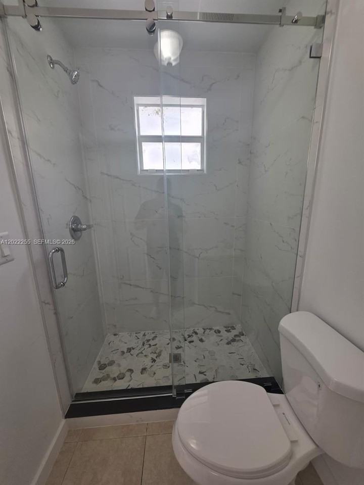 829 Sw 3rd St #831 - Photo 7 of 21