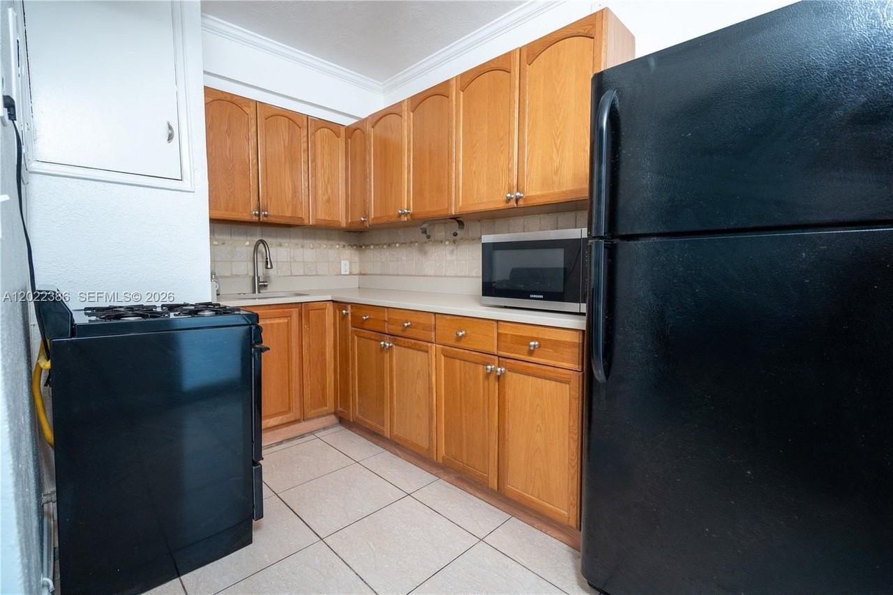 7435 Harding Ave #204 - Photo 4 of 13