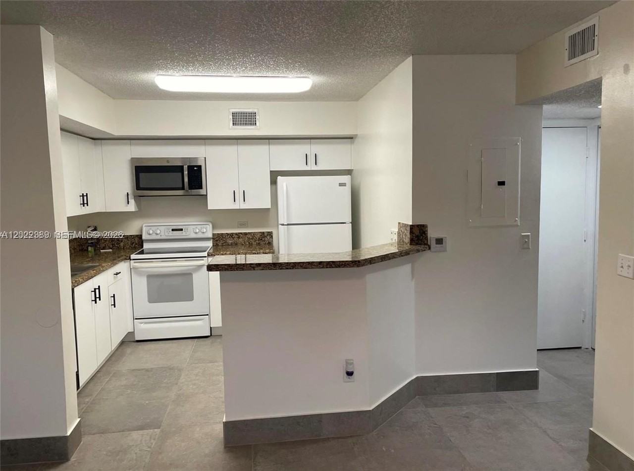 3660 N 56th Ave #609 - Photo 2 of 17