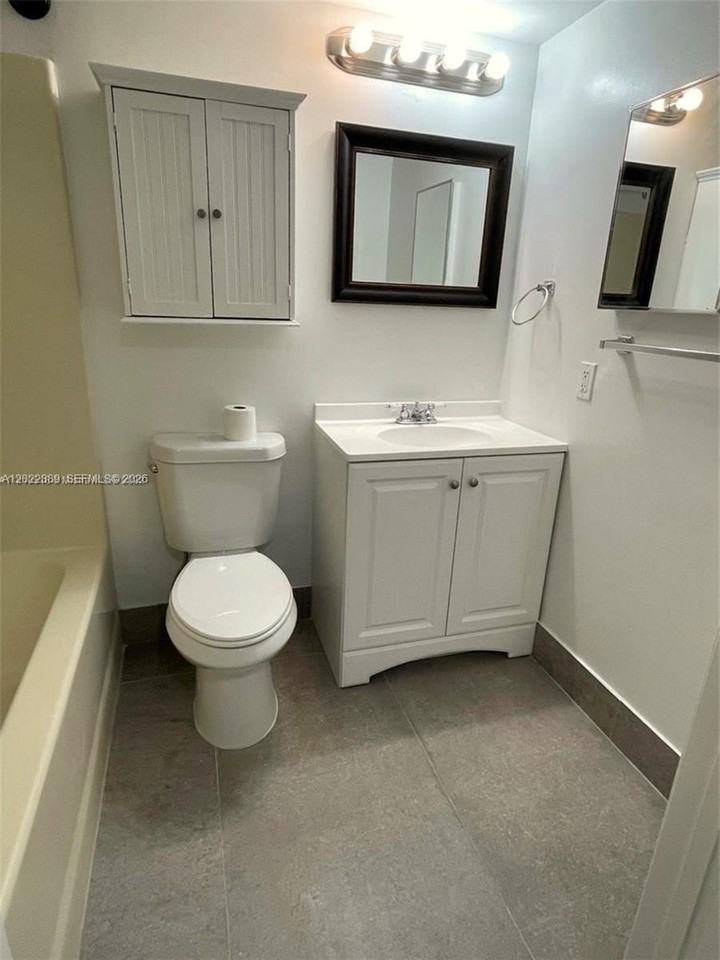 3660 N 56th Ave #609 - Photo 3 of 17