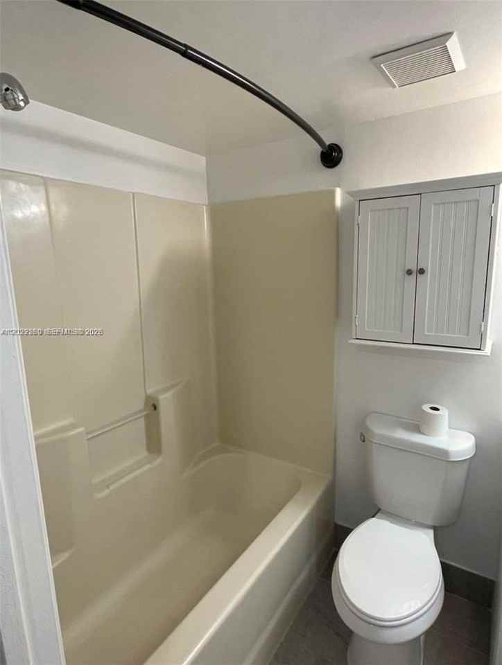 3660 N 56th Ave #609 - Photo 4 of 17