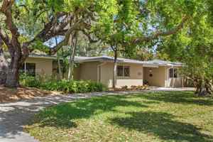 featured image of 6845 Sw 129th Ter