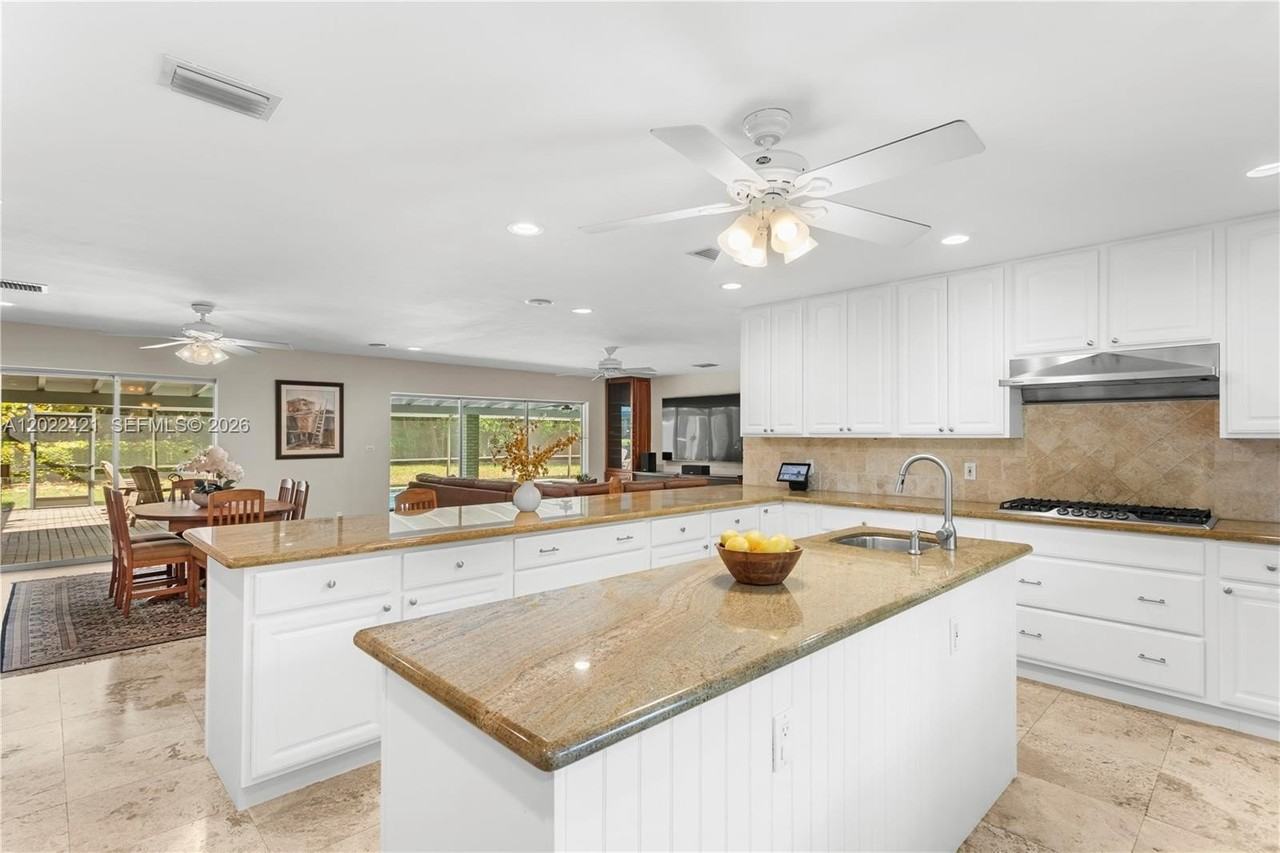 6845 Sw 129th Ter - Photo 6 of 25
