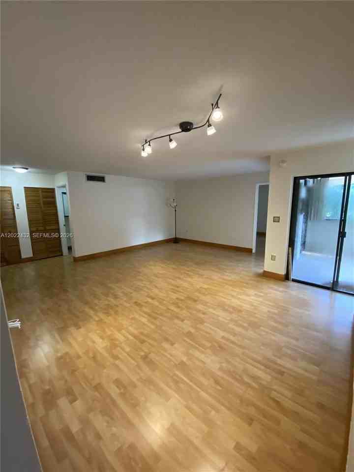 9020 Sw 125th Ave #F202 - Photo 4 of 20