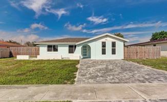featured image of 876 Gardenia Dr