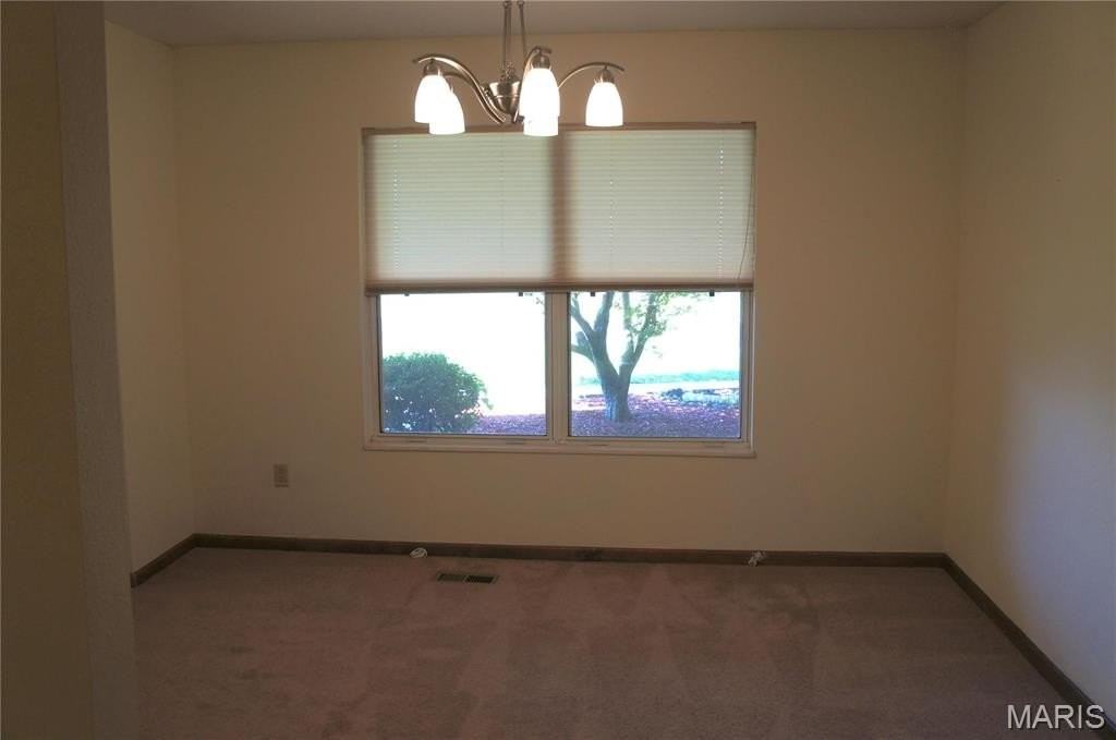 1631 Thunderbird Ln - Photo 4 of 30