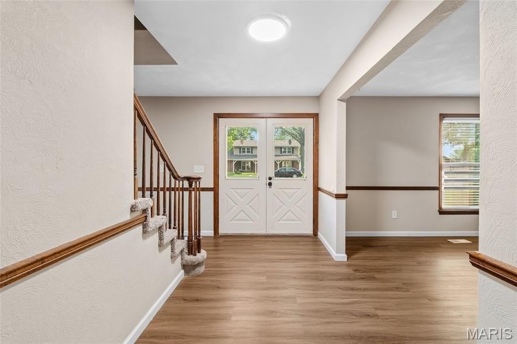 101 Jennifer Ct - Photo 2 of 37