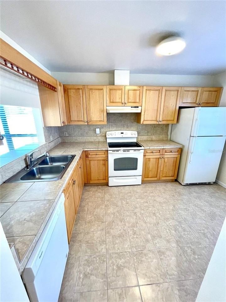 2130 Jo An Dr - Photo 4 of 16