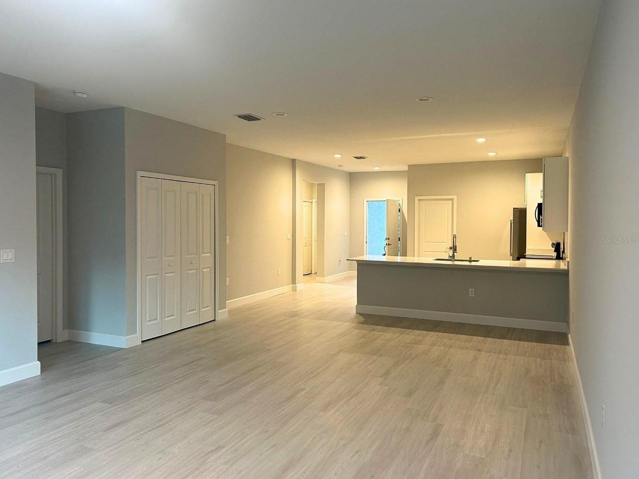 10385 Port Everglades St - Photo 4 of 11