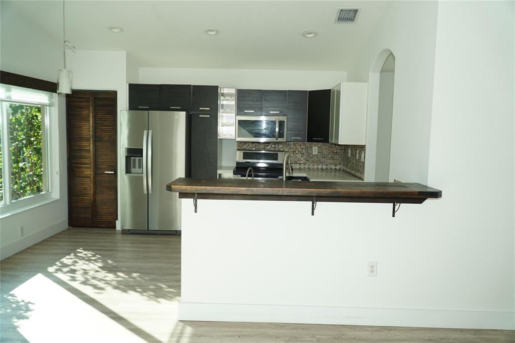17030 Nw 19th Ct - Photo 4 of 8