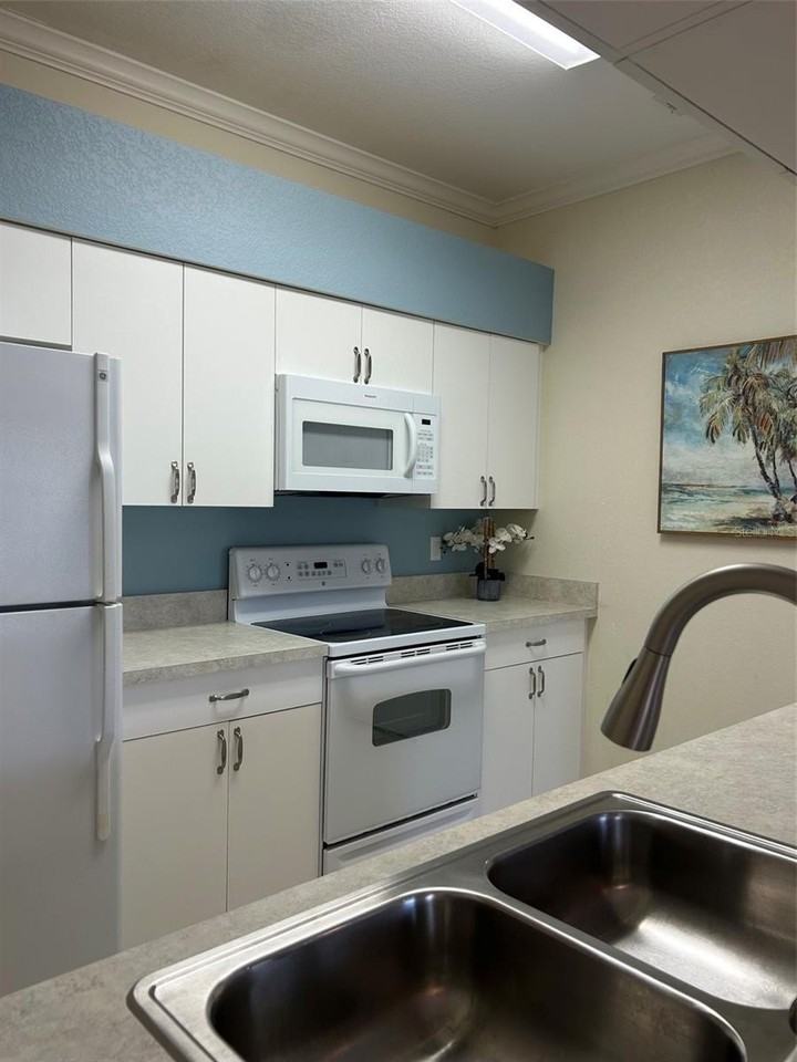 508 Eagle Pond Dr #508 - Photo 4 of 34