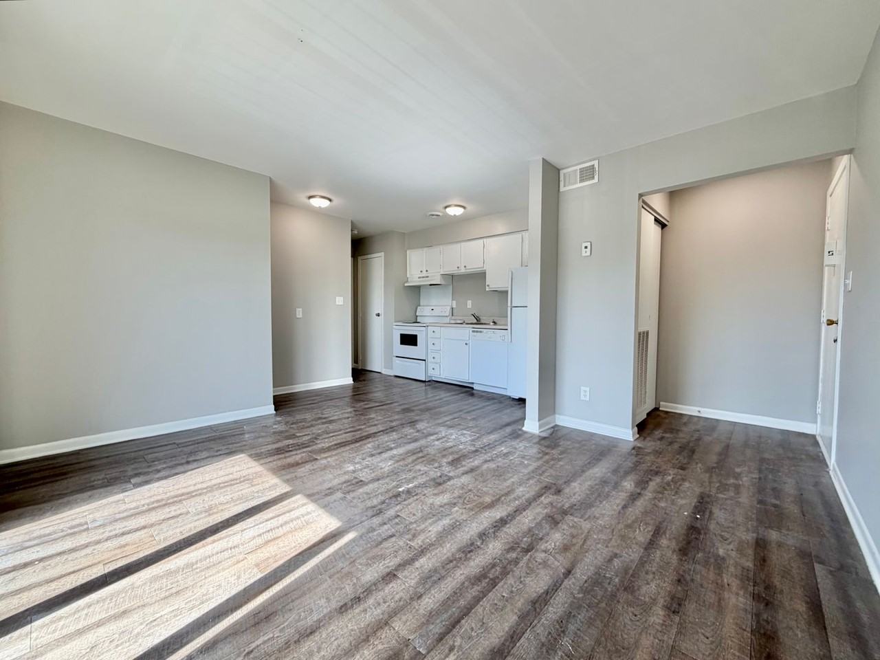 132 Jack Miller Blvd - Photo 2 of 10