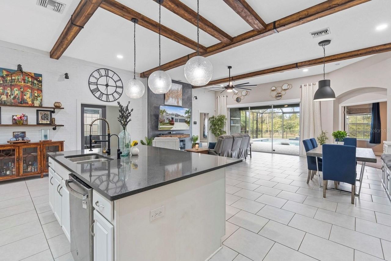 6504 Maiden Sea Dr - Photo 4 of 47