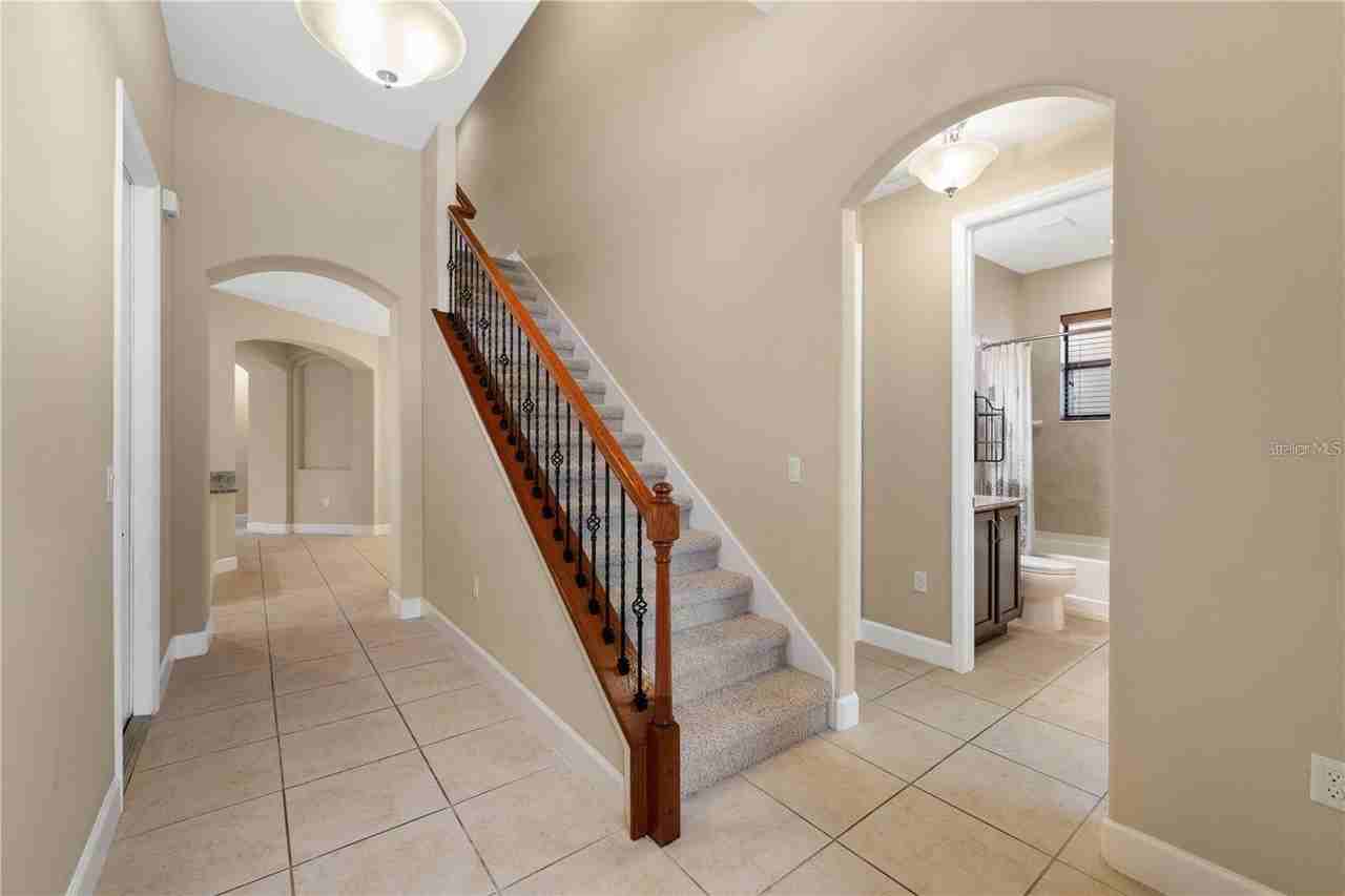 20329 Heritage Point Dr - Photo 4 of 21