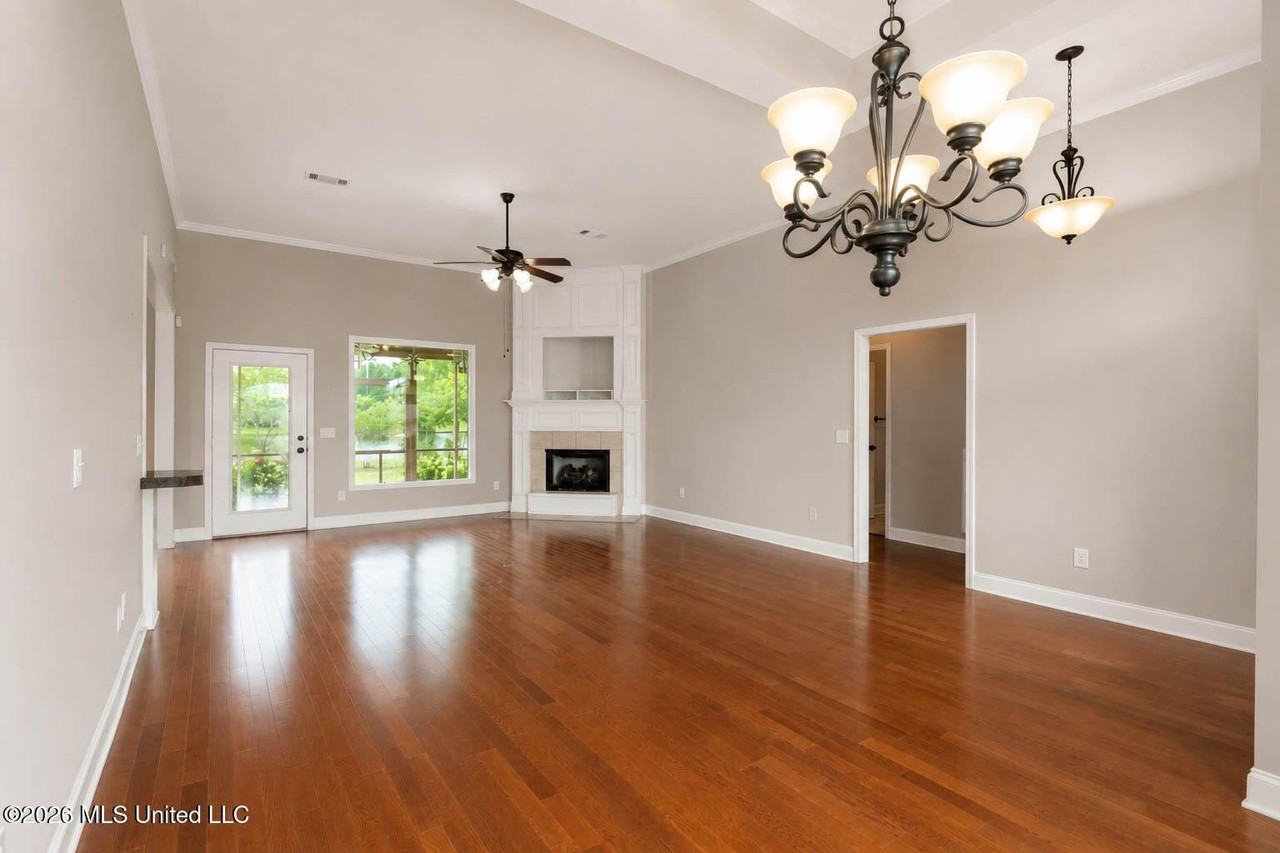 125 Memory Ln - Photo 7 of 44
