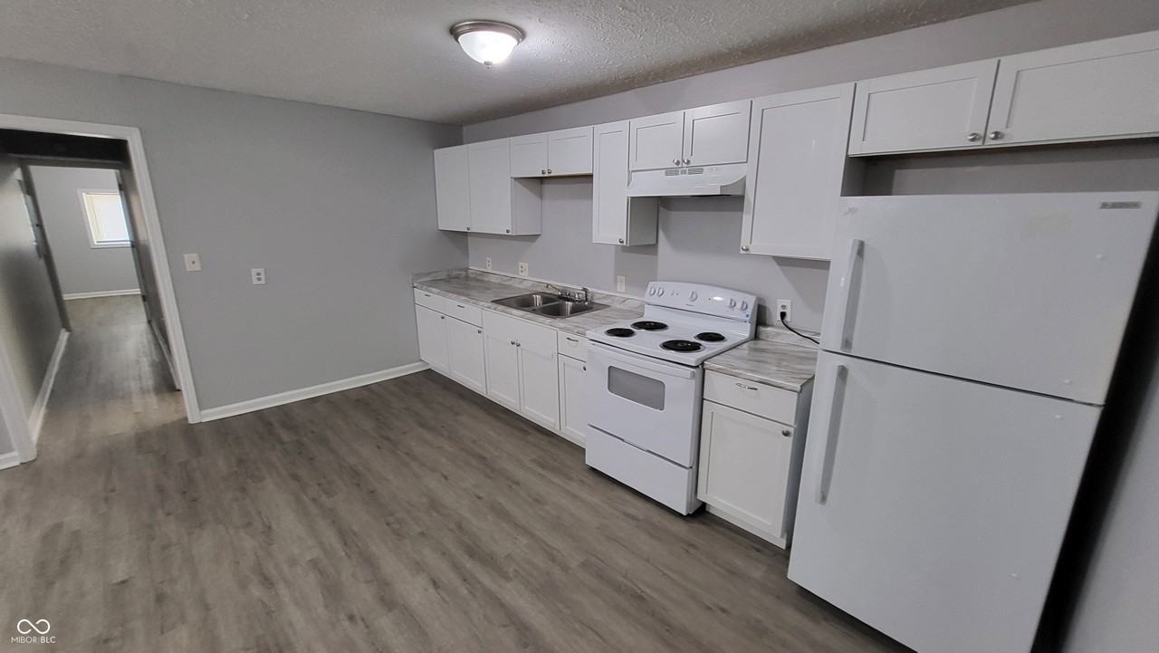 86 N Holmes Ave Unit A - Photo 7 of 17