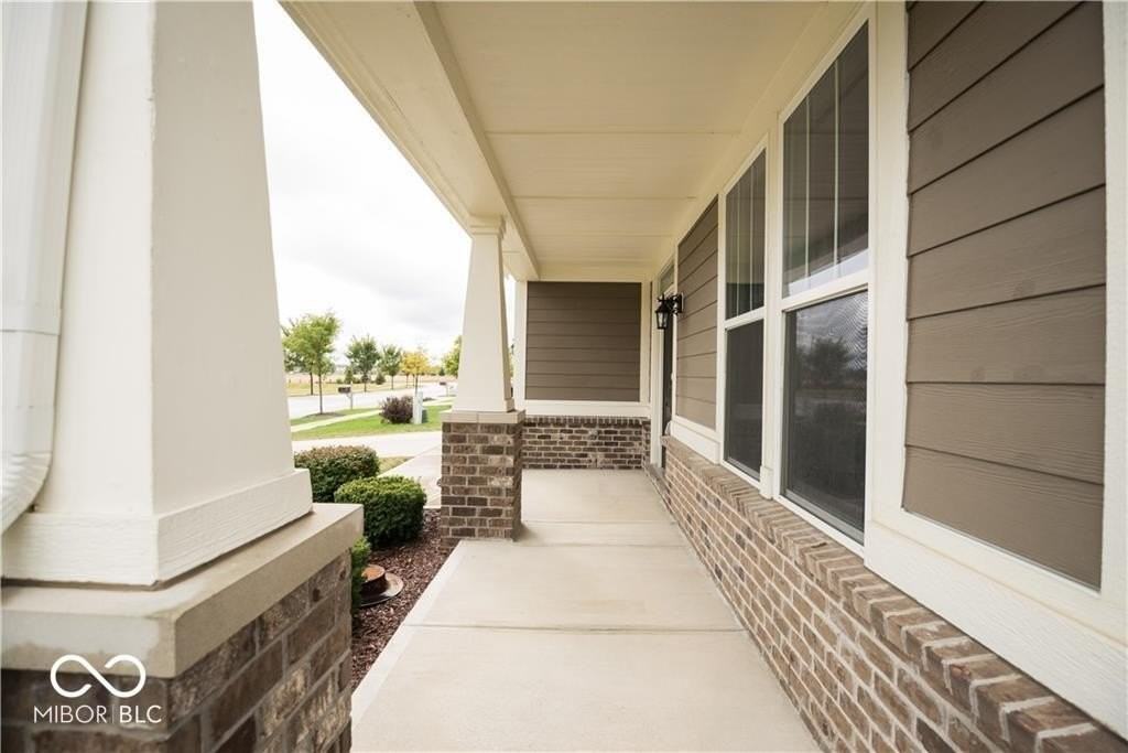 15665 Eastpark Dr - Photo 4 of 50
