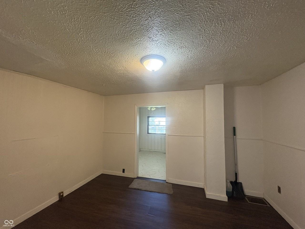2221 Station St - Photo 5 of 17