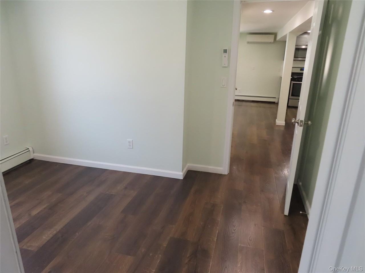 94 Neptune Ave - Photo 7 of 12