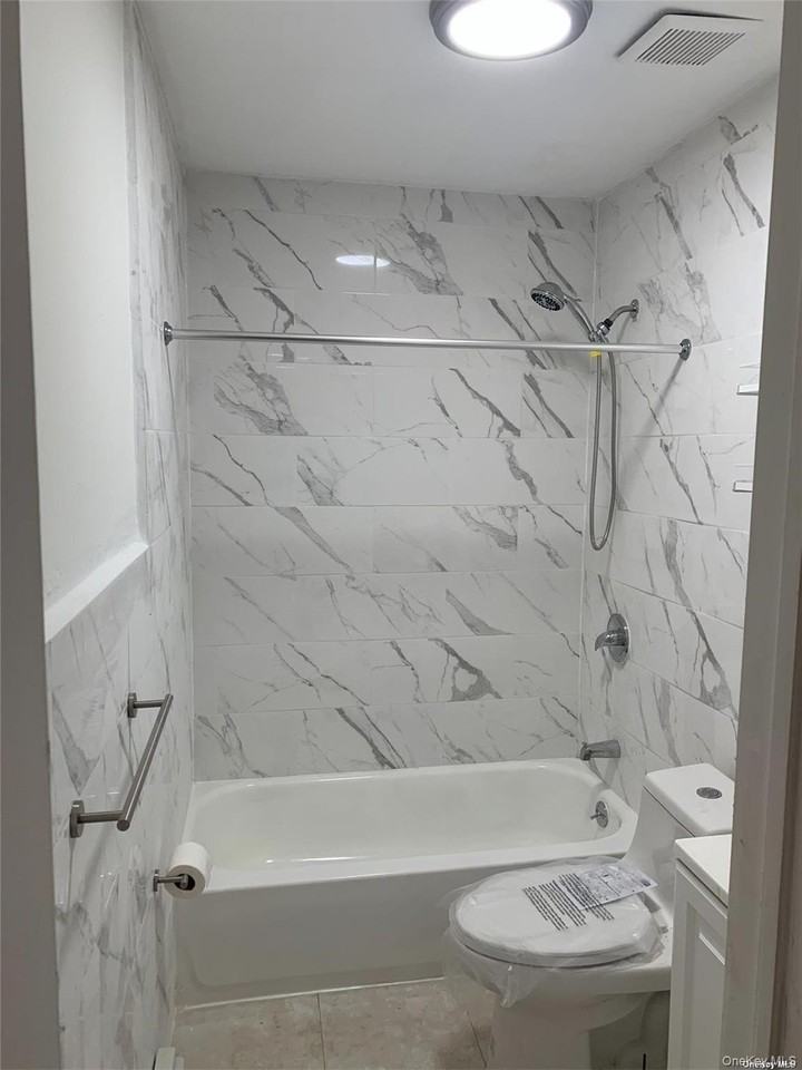 14228 123rd Ave #1 - Photo 4 of 4