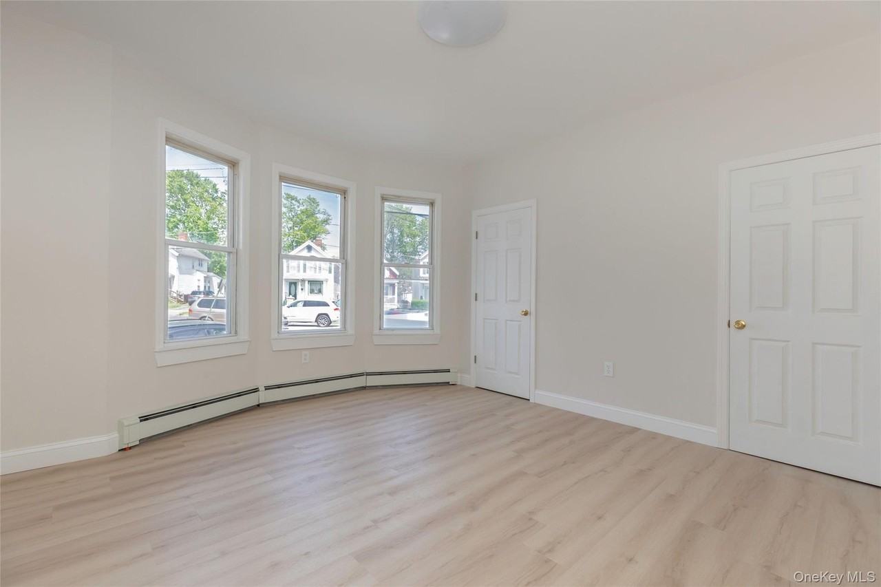 106 Winnikee Ave #3 - Photo 2 of 18