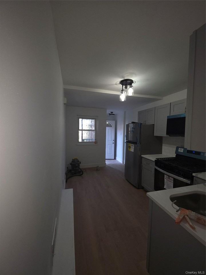 3766 Bronxwood Ave #GL - Photo 5 of 9