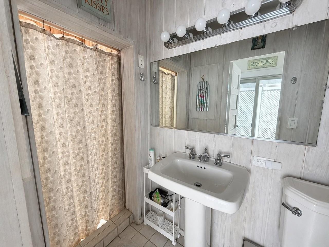 760 Ocean Breeze Walk - Photo 4 of 12