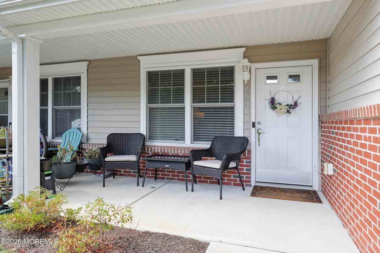 207 Harvest Way - Photo 2 of 25