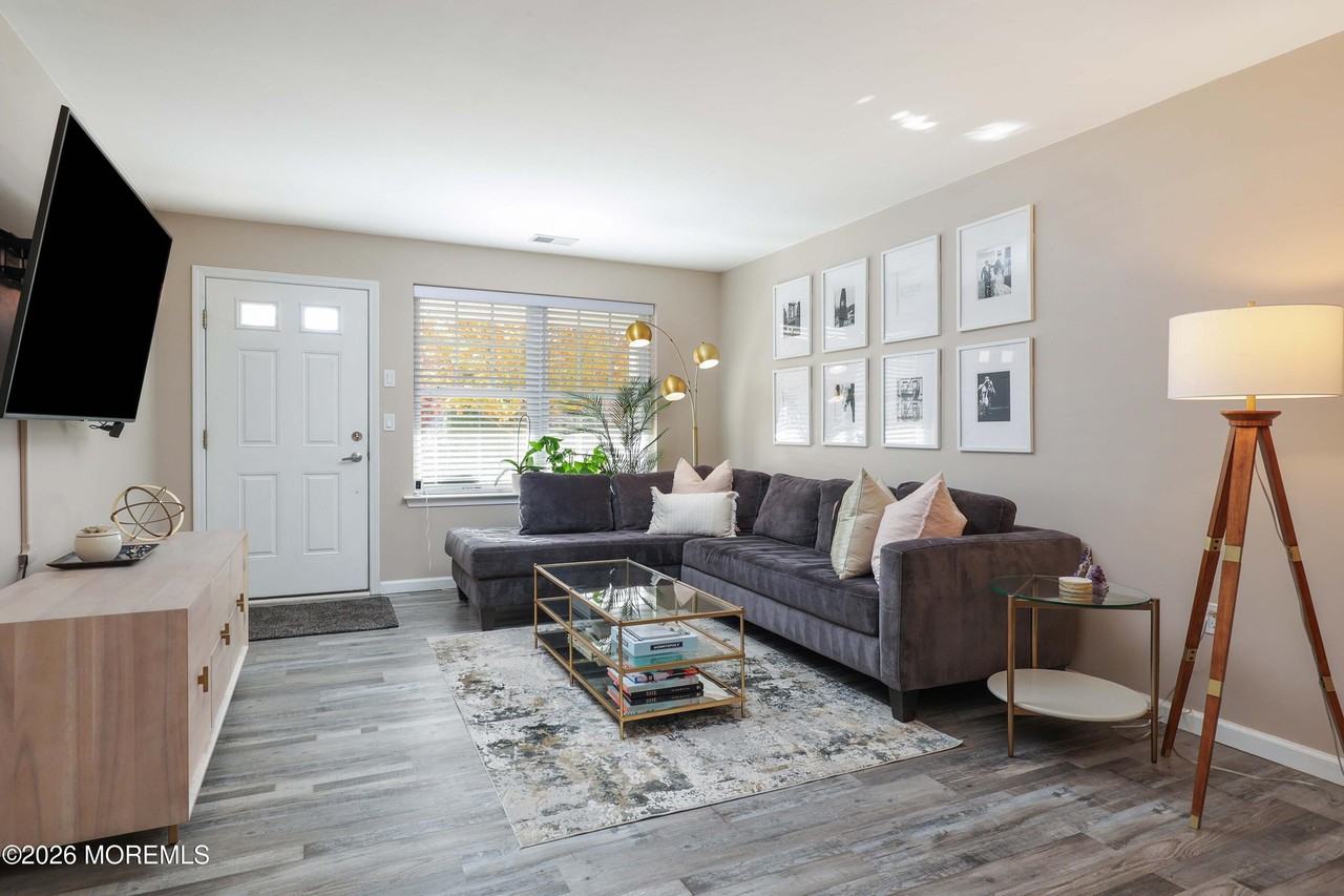 207 Harvest Way - Photo 3 of 25