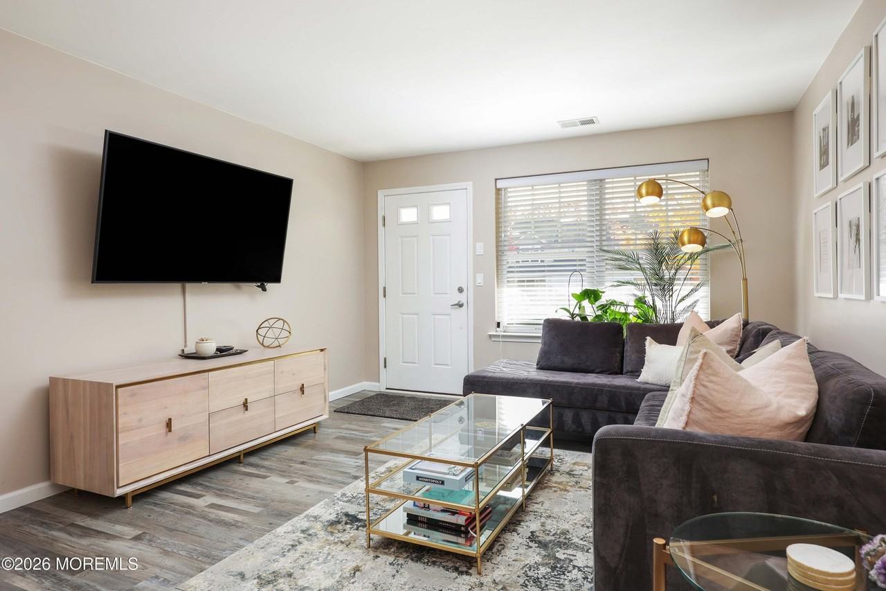 207 Harvest Way - Photo 4 of 25