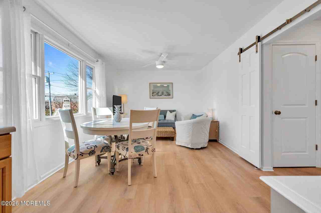 548 Washington Blvd - Photo 5 of 12