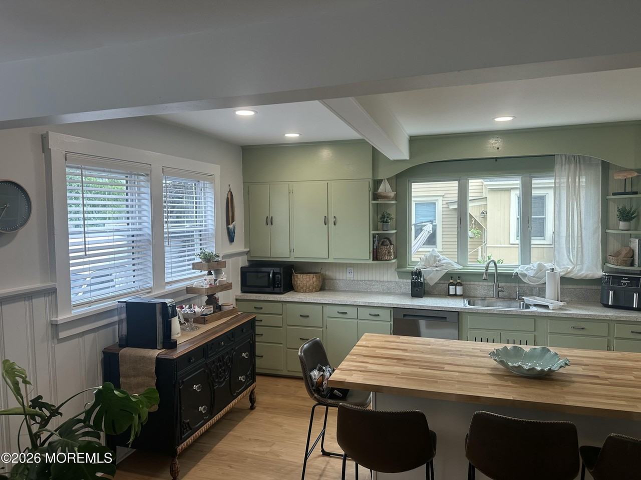 147 Broadway - Photo 3 of 12